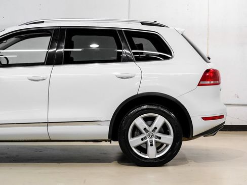 Used 2014 Volkswagen Touareg VR6 AWD/4WD image 18
