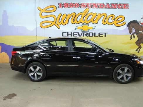 Used 2021 Nissan Altima 2.5 S AWD/4WD image 1