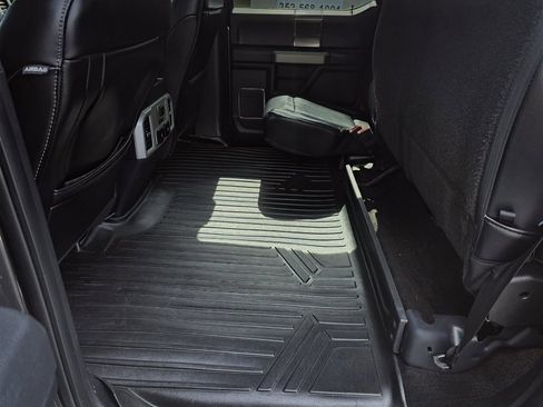 Used 2019 Ford F150 Lariat w/ Equipment Group 502A Luxury AWD/4WD image 40