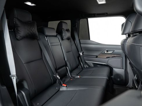 Used 2025 Lexus GX 550 image 24