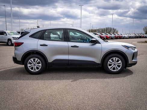 Used 2023 Ford Escape AWD image 5
