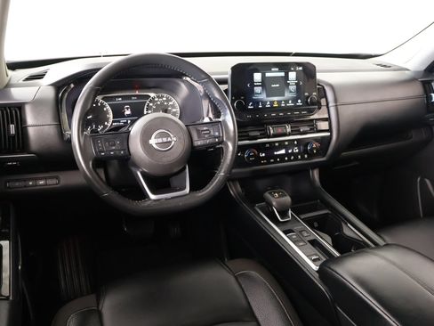 Used 2023 Nissan Pathfinder SL w/ SL Premium Package FWD image 2
