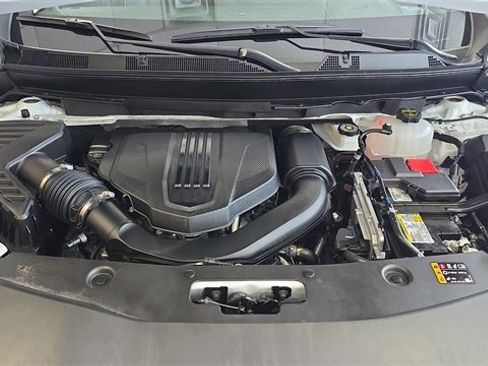 Used 2025 Buick Enclave Preferred image 23