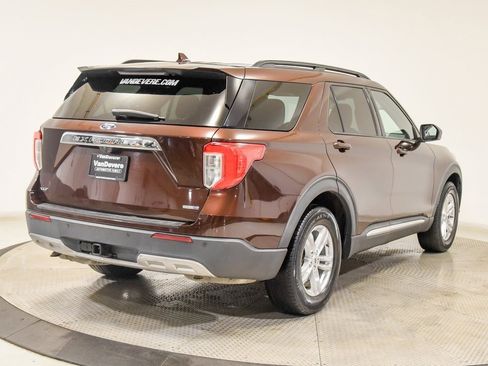 Used 2020 Ford Explorer XLT w/ Equipment Group 202A image 11