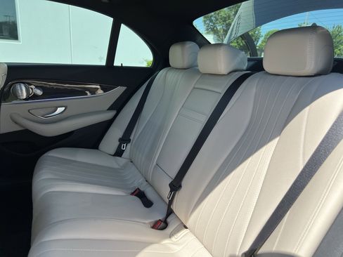 Used 2019 Mercedes-Benz E 300 image 33