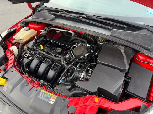 Used 2014 Ford Focus SE w/ SE Winter Package image 42