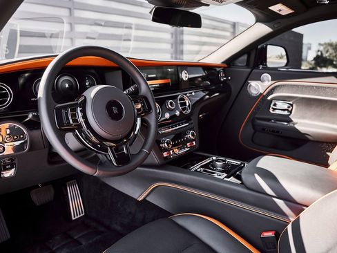 Used 2025 Rolls-Royce Spectre w/ Spectre Launch Package AWD/4WD image 2