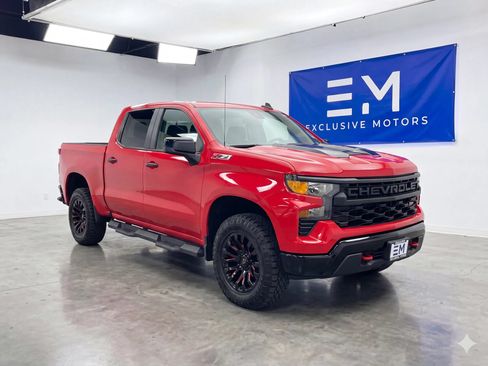 Used 2022 Chevrolet Silverado 1500 Custom Trail Boss w/ LPO, Dark Essentials Package AWD/4WD image 1