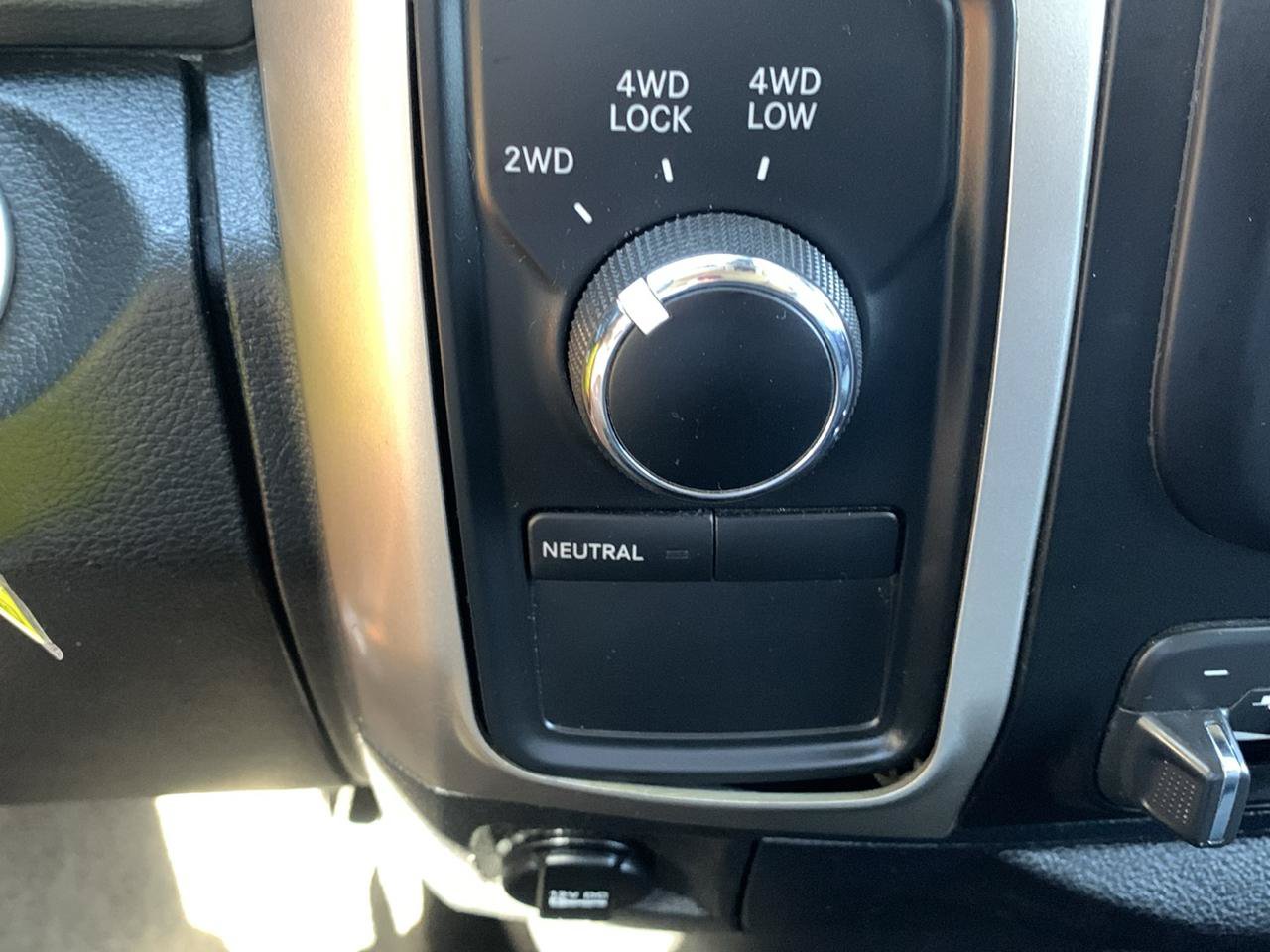 Used 2017 RAM 2500 SLT AWD/4WD image 28