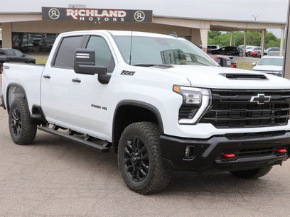 New 2026 Chevrolet Silverado 2500 LT w/ Trail Boss Package