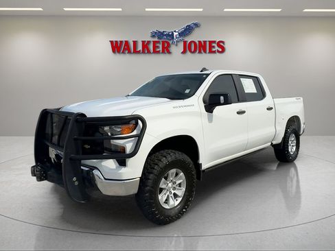 Used 2024 Chevrolet Silverado 1500 W/T w/ WT Value Package AWD/4WD image 3