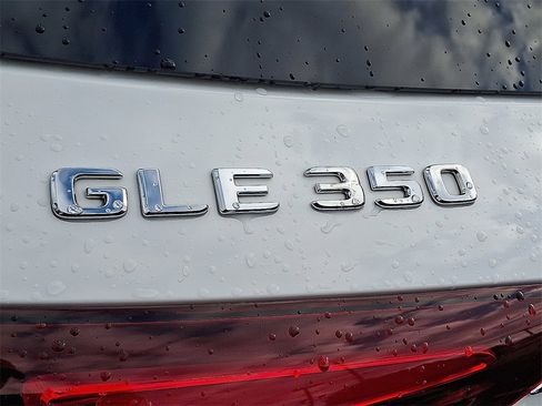 Used 2024 Mercedes-Benz GLE 350 4MATIC image 32