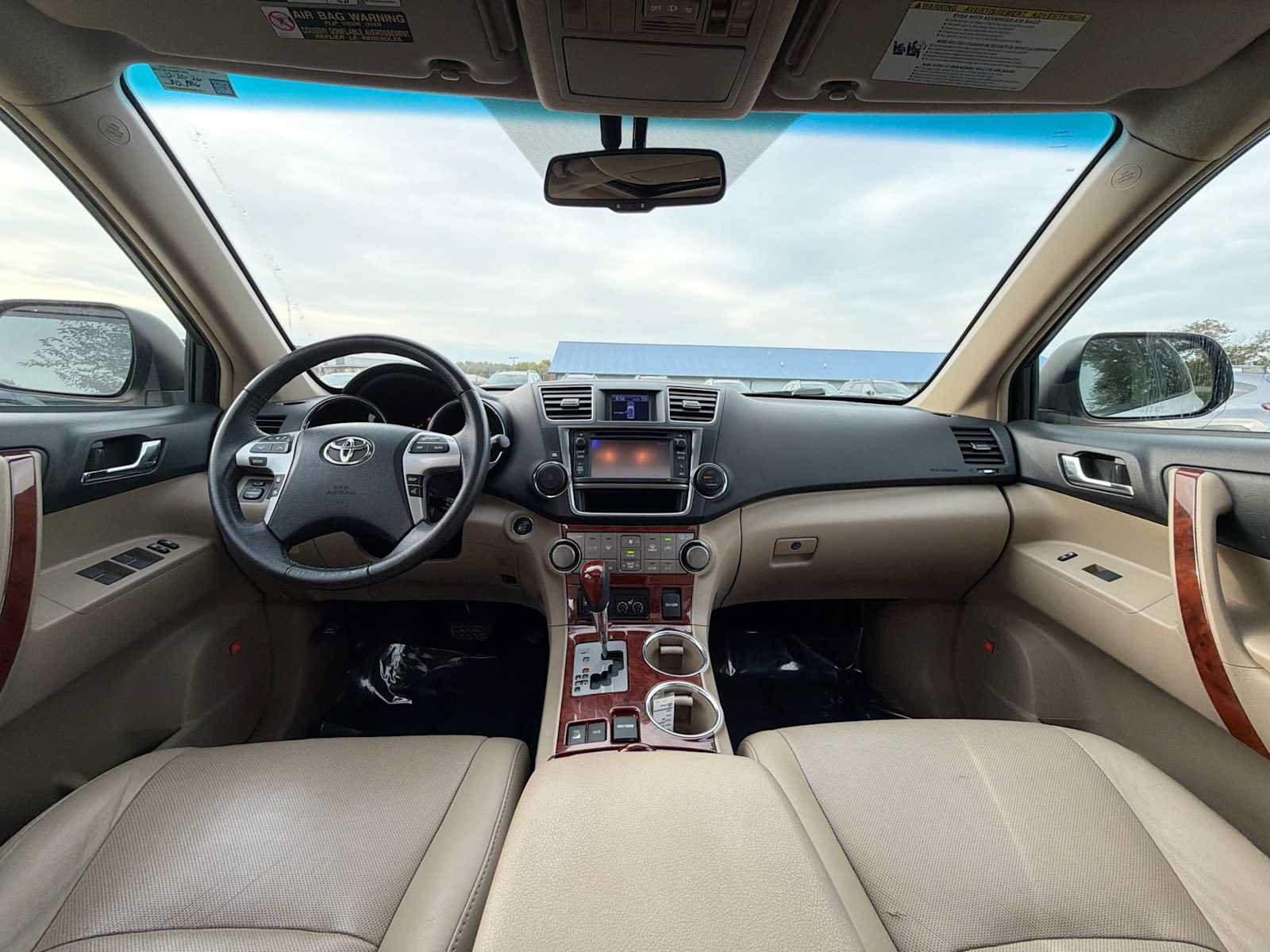 Used 2013 Toyota Highlander Limited AWD/4WD image 12