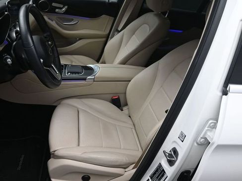Used 2022 Mercedes-Benz GLC 300 GLC 300 w/ Premium Package Lite image 18