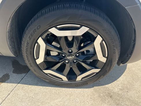 Used 2025 Kia Telluride S AWD/4WD image 26