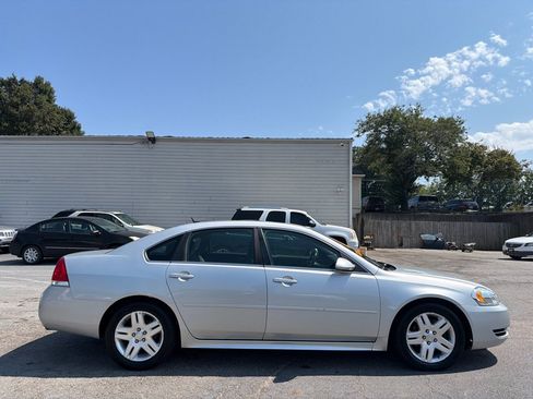 Used 2014 Chevrolet Impala LT w/ LT Sunroof Package FWD image 5