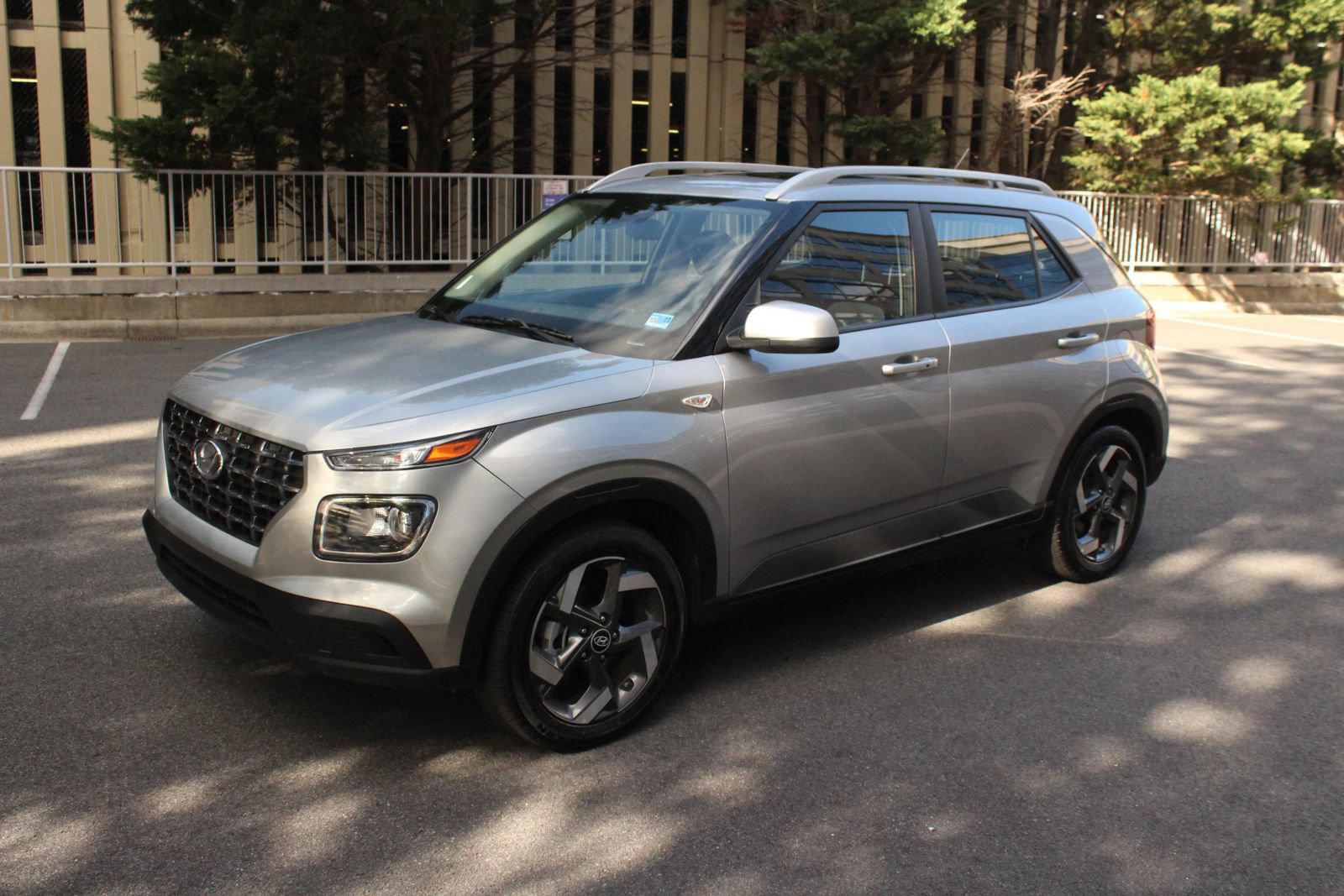 Used 2026 Hyundai Venue SEL FWD image 12