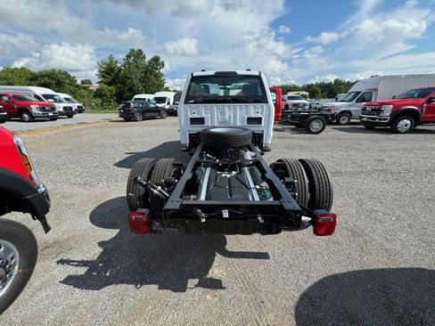 New 2025 Ford F450 XL w/ XL Chrome Package image 6