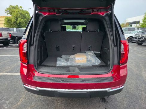 New 2026 GMC Yukon Elevation w/ Elevation Premium Package AWD/4WD image 28