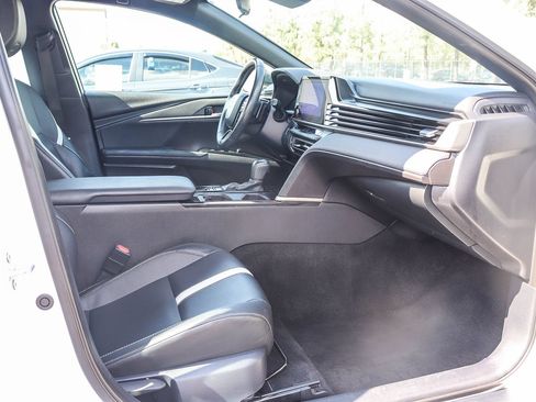 Used 2025 Toyota Camry SE FWD image 20