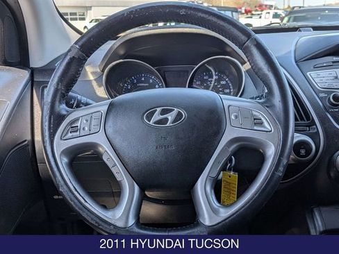 Used 2011 Hyundai Tucson GLS FWD image 15