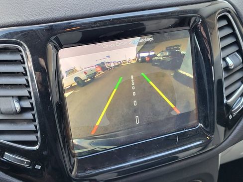 Used 2017 Jeep Compass Limited w/ Navigation Group image 12