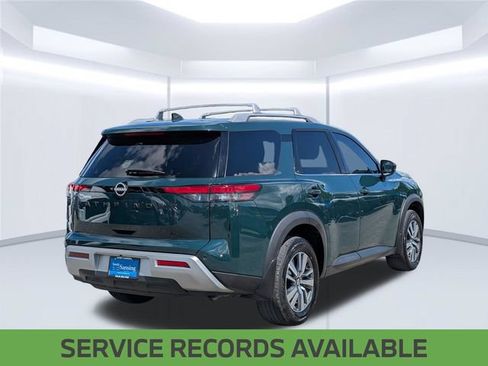 Used 2024 Nissan Pathfinder SL w/ Black Appearance Package FWD image 6