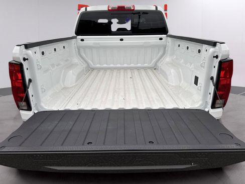 New 2026 Chevrolet Colorado W/T w/ WT Custom Package AWD/4WD image 15