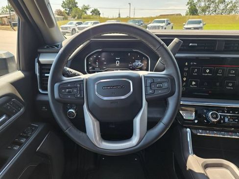 Used 2025 GMC Sierra 2500 Denali w/ Denali Reserve Package AWD/4WD image 14