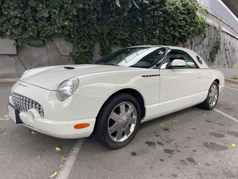 Used 2002 Ford Thunderbird image 9