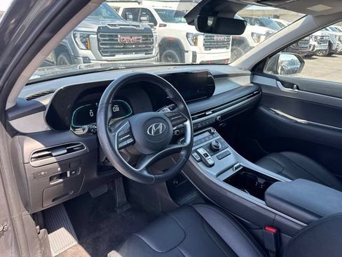 Used 2025 Hyundai Palisade SEL FWD image 11