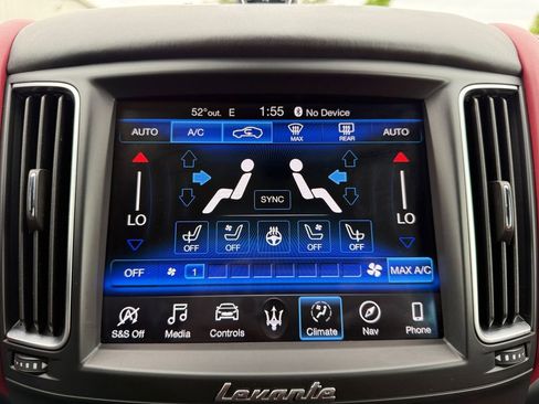 Used 2019 Maserati Levante S GranSport AWD/4WD image 16