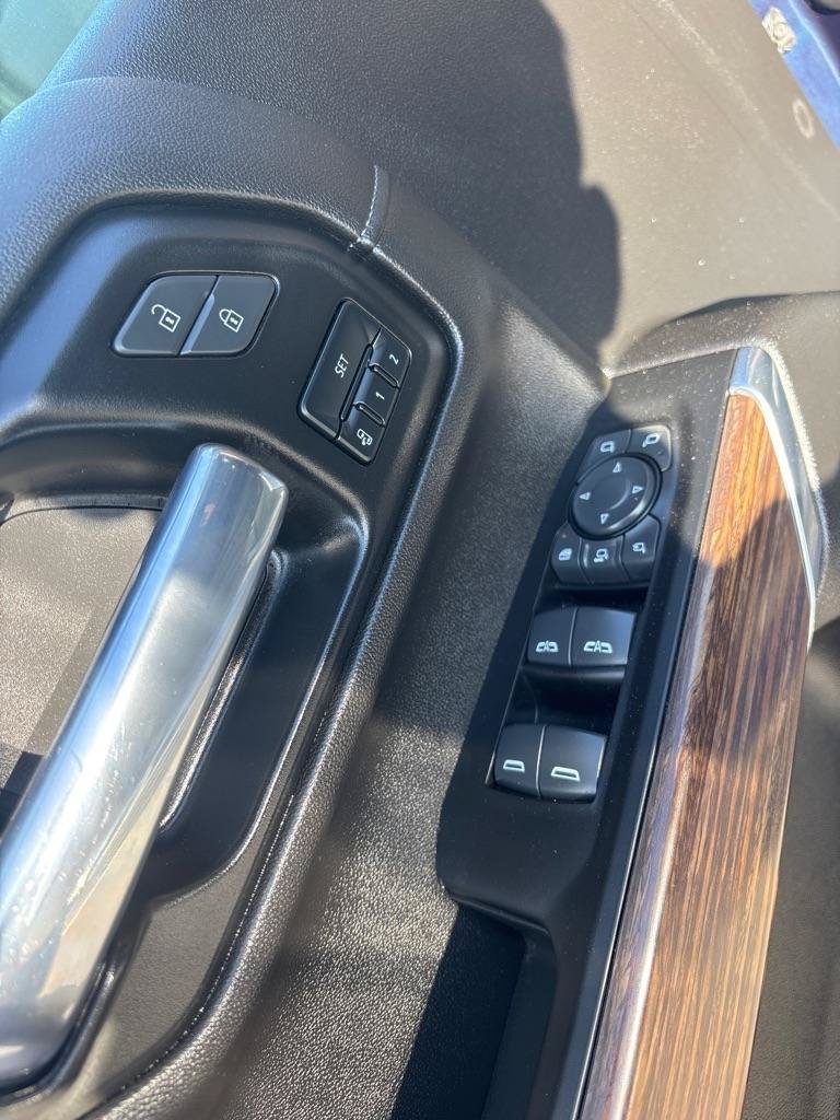 Used 2022 Chevrolet Silverado 3500 High Country AWD/4WD image 21