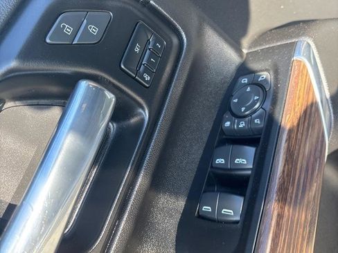 Used 2022 Chevrolet Silverado 3500 High Country image 21