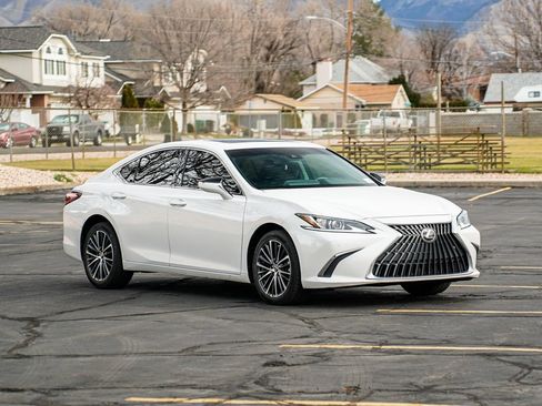 Used 2022 Lexus ES 250 250 image 3
