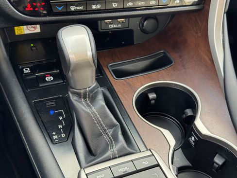 Used 2021 Lexus RX 350L FWD w/ Premium Package image 22