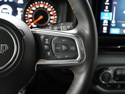 Used 2024 Jeep Wrangler Unlimited Sahara AWD/4WD image 14