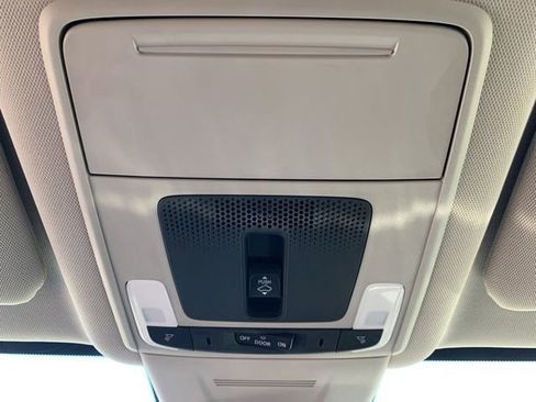 Used 2024 Honda CR-V EX-L image 32