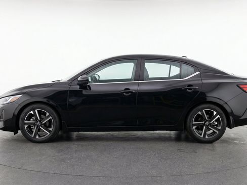 Used 2025 Nissan Sentra SV FWD image 5