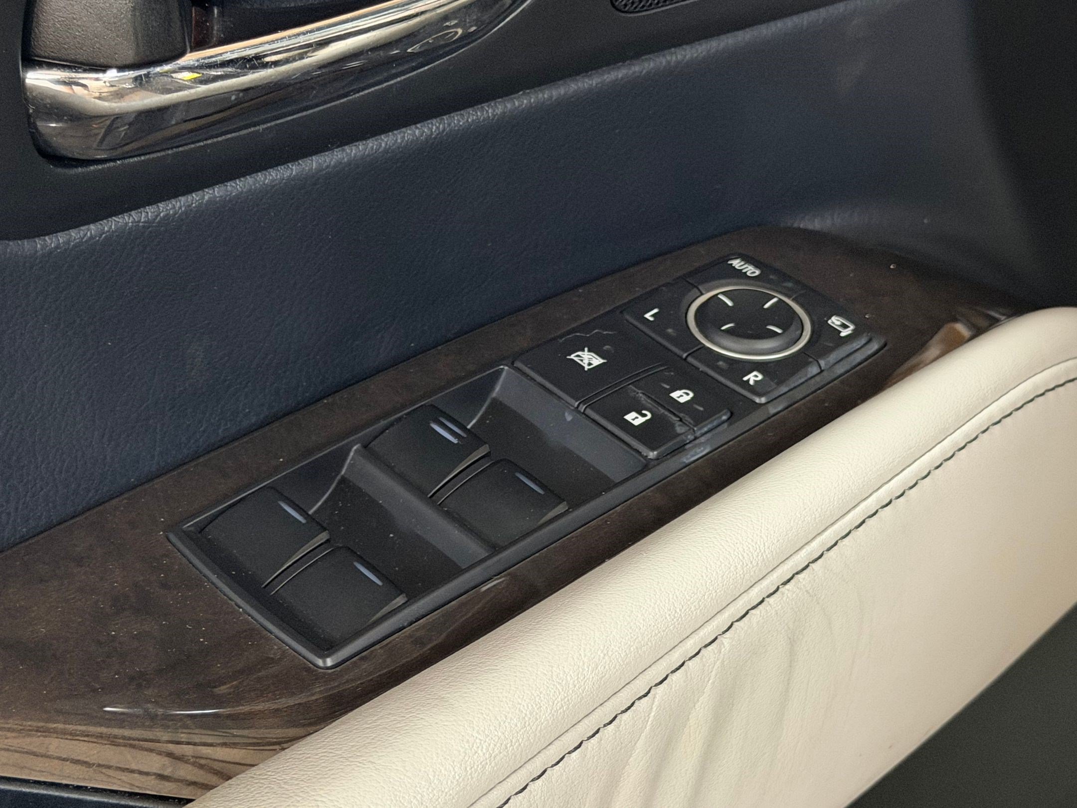 Used 2013 Lexus RX 450h FWD w/ Navigation Pkg image 36