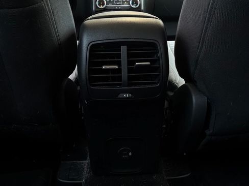 Used 2022 Ford Escape SE w/ Convenience Package FWD image 12
