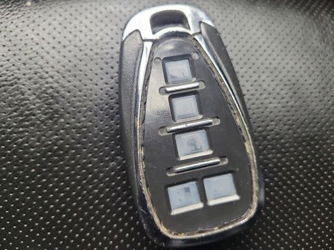 Used 2019 Chevrolet Equinox Premier image 32