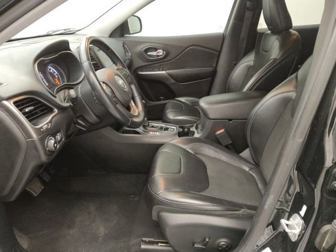 Used 2019 Jeep Cherokee Latitude Plus image 17