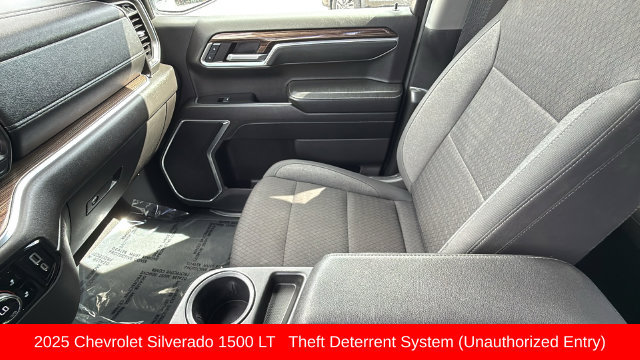 Used 2025 Chevrolet Silverado 1500 LT AWD/4WD image 12