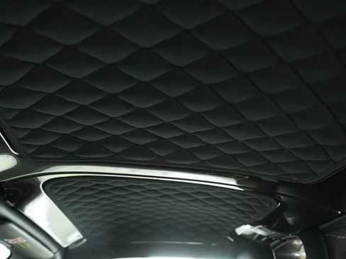 Used 2005 Porsche Carrera GT image 22