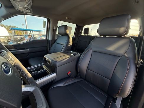 New 2026 Ford F250 Lariat w/ Black Appearance Package AWD/4WD image 22