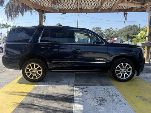 Used 2017 GMC Yukon Denali w/ Enhanced Security Package AWD/4WD image 3