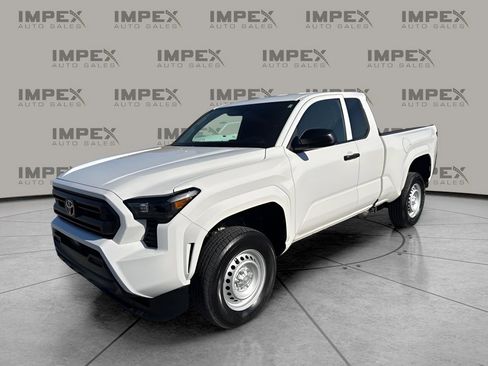 Used 2024 Toyota Tacoma SR image 1