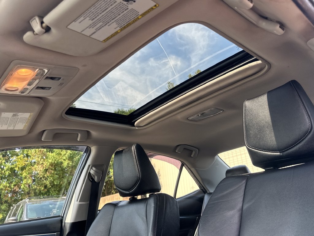 Used 2016 Toyota Corolla S FWD image 32