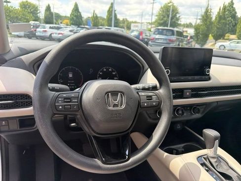 Used 2025 Honda HR-V LX image 15